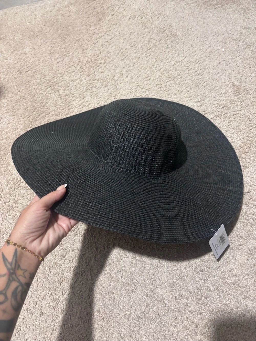 Black sun hat